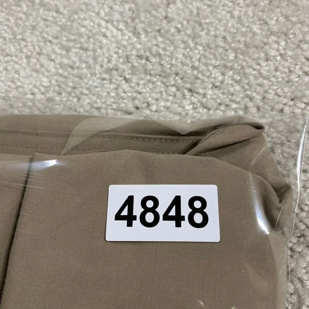 TravisMathew Shorts Mens 40 Golf Performance Eco Tech Chino Khaki Tan New